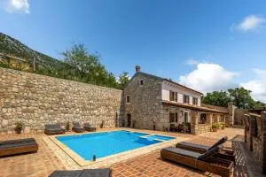 Pool Villa Cupido - Happy Rentals - Drivenik