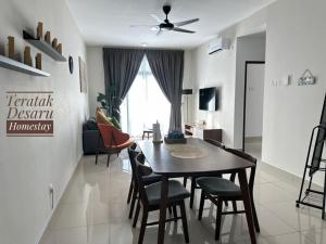 Teratak Desaru Homestay Wi-fi, Smart TV & Water Dispenser
