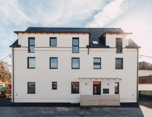 WOHNEN BAHNSTRASSE 5