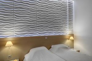 Deluxe Double or Twin Room with Balcony and Sea View