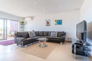 Spacious 2 bedroom Apartment with Sea View Lagos by Lisbeyond