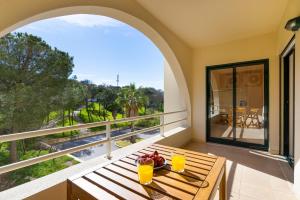 Salgados Sunny Beach Apt - 7 min walk from Beach by Lisbeyond - 4hvězdičkové hotely ve městě Guia