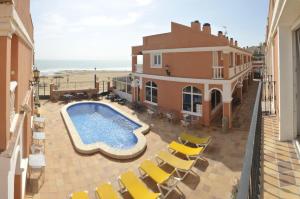 One Bedroom Apartment with Views  room in Lloyds Beach Club