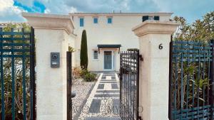 Villas Villa Moderna - Sublime villa de luxe avec piscine - Pezenas : photos des chambres