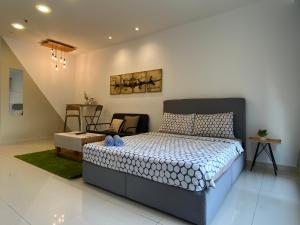 Pinnacle PJ @ Penguin Homes