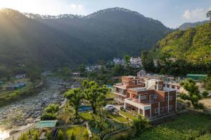 Prakriti with River View- Pet Friendly Retreat with Plunge Pool by StayVista