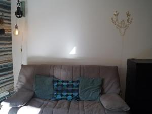 Studio rénové au pied des pistes avec terrasse - FR-1-165A-22