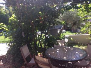 Maisons de vacances Ground floor house with swimming pool, 8km from Avignon : photos des chambres