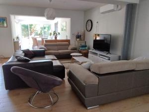 Maisons de vacances Villa Le Chene Vert : Maison 5 Chambres