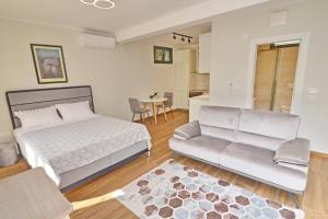 Urban escape for two in Kotor