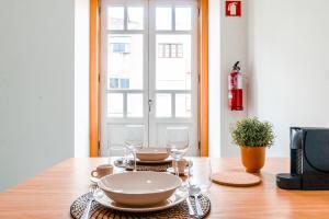 Cozy Studio in the heart of Lapa - 5min walk to Metro!