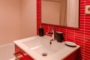 Grey studio perto do Metro, Cedofeita, Porto