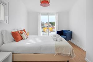 One bedroom Apt in Almada - Balcony with River Views by Lisbeyond
