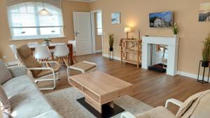 Villa Gudrun by Rujana