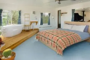 The Land In The Sky Retreat - Sunfair Heights