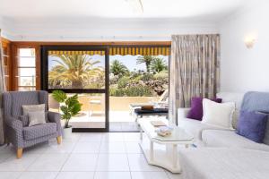 Luxury Seaside Retreat