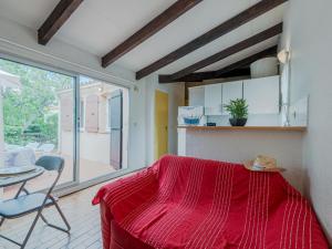 Maisons de vacances Holiday Home Le Hameau des Capellans by Interhome : photos des chambres