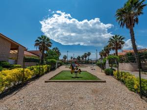 Maisons de vacances Holiday Home Le Clos de St Cyprien-5 by Interhome : photos des chambres