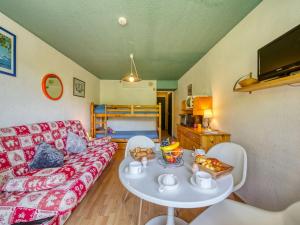 Studio Soyouz Vanguard-19 by Interhome