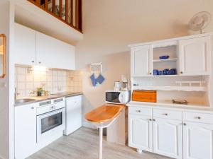 Apartment Les Hauts des Issambres-1 by Interhome