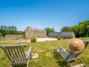 Maisons de vacances Holiday Home Manoir Kerprigent by Interhome : photos des chambres