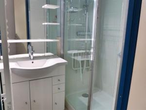 Apartment Cap Sud-6 by Interhome