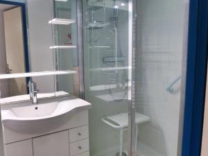 Apartment Cap Sud-6 by Interhome