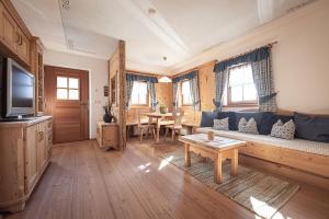 Kofler zw den Wänden Apt Enzian - 3-star hotels in Campo Tures