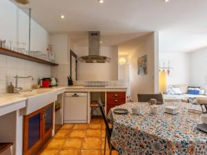 Maisons de vacances Holiday Home Corsaires by Interhome : photos des chambres