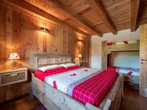 Apartment Les Combes by Interhome