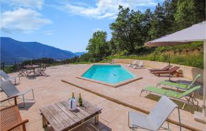 Maisons de vacances Stunning Home In Die With Outdoor Swimming Pool, Wifi And Private Swimming Pool : photos des chambres