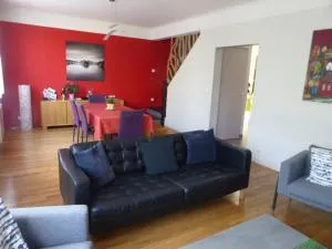 SUPERBE VILLA - MODERNE sur JARDIN 15 Mn de Paris - 马恩河畔布里