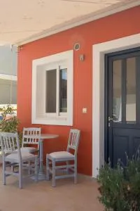 John&Effie's Studio - Spasméni Vrísi