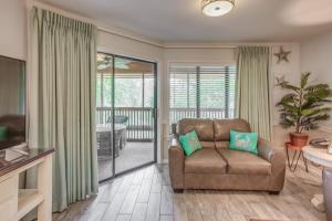 Steps to Shore and Pool Access Myrtle Beach Condo