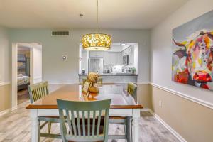 Steps to Shore and Pool Access Myrtle Beach Condo