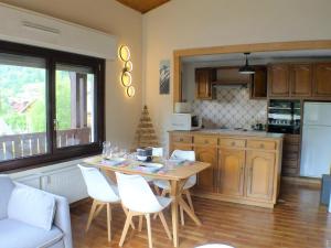 T2 avec mezzanine, balcon et parking à Samoëns - Pour télétravail - FR-1-629-115