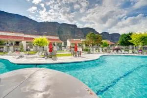 Lovely Crescent Bar Condo with Community Amenities! - Wenatchee