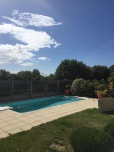 Villas Maison Moderne Avec Piscine Chauffee Dans la Baie du Mont st Michel 200m2 : photos des chambres
