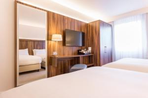 Twin Room room in Courtyard by Marriott Glasgow Airport