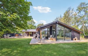 Cozy Home In Blåvand With Kitchen