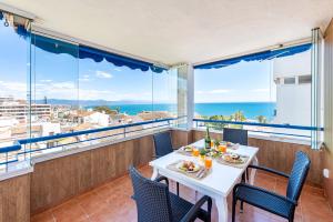 797 HOLIDAY RENTALS- Apartamento en Torremolinos para 7 con vistas al mar