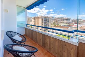 797 HOLIDAY RENTALS- Apartamento en Torremolinos para 7 con vistas al mar
