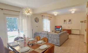 VILLA MARINA BY FIG TREE BAY