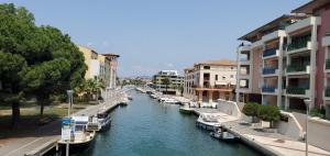 OPEN, T2 42m2, 4 personnes, clim, balcon, piscine