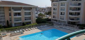 OPEN, T2 42m2, 4 personnes, clim, balcon, piscine