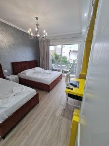 Deni Lalzi Bay Rooms