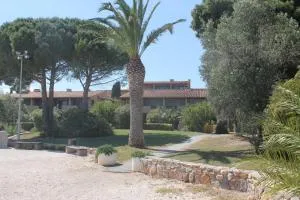 Apartement Pinede - Treilles