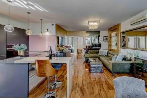 Spacious LUX BEACH Apartment