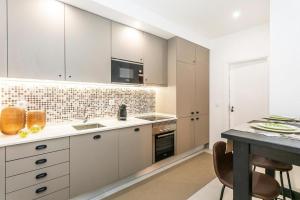 Lively 2-Bedroom Apartment in Iconic Alfama by Lisbeyond