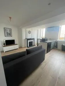 appartement 2 neuf climatisée - 布莱